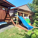 Oazis Vendeghaz 게스트하우스 3*