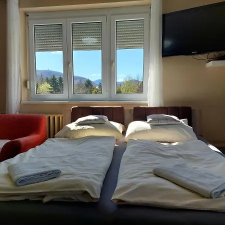 Oazis Vendeghaz Es Appartman 2* Szilvásvárad