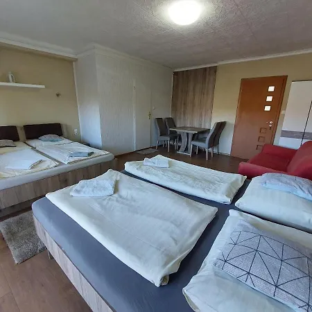 Guest house Oazis Vendeghaz Es Appartman