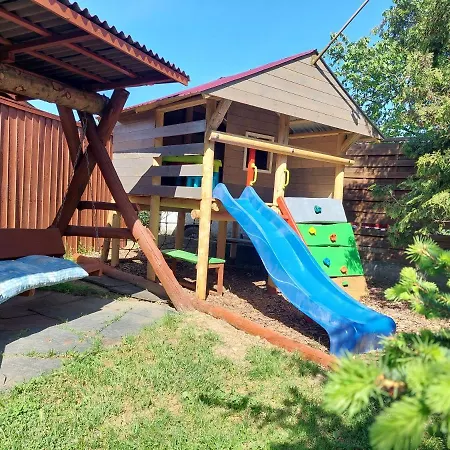 Oazis Vendeghaz Es Appartman Guest house 2*