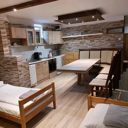 Guest house Oazis Vendeghaz Es Appartman