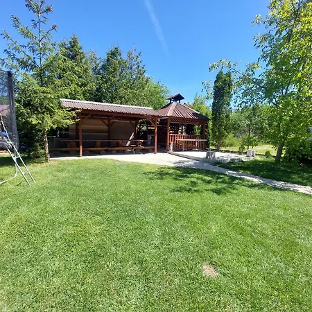 Oazis Vendeghaz Es Appartman Guest house Szilvasvarad