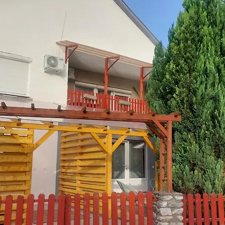 Oazis Vendeghaz Es Appartman Szilvasvarad
