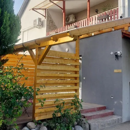 Guest house Oazis Vendeghaz Es Appartman 2*