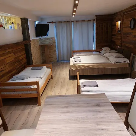 Oazis Vendeghaz Es Appartman Guest house
