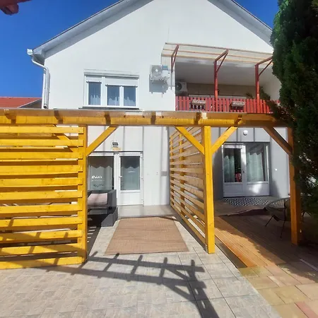 Guest house Oazis Vendeghaz Es Appartman 2*