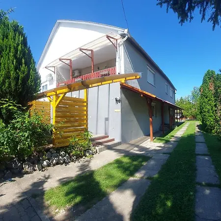 Guest house Oazis Vendeghaz Es Appartman Szilvasvarad