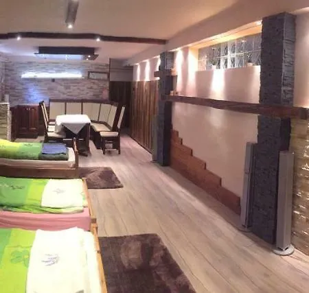 Oazis Vendeghaz Es Appartman Guest house