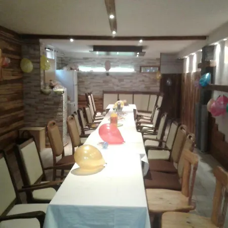 Oazis Vendeghaz Es Appartman Guest house